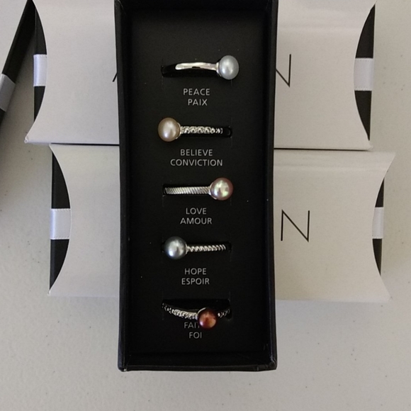 Avon Genuine Freshwater Pearl Stacking Ring Set. - Picture 4 of 4